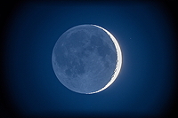 Earthshine photo
