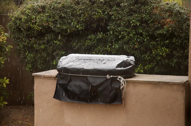 Oro_Valley_snow_08_Dec_26_13