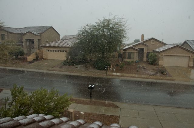 Oro_Valley_snow_08_Dec_26_14